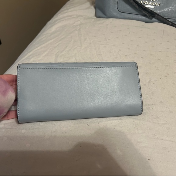 Coach handbag and matching wallet - Picture 3 of 9